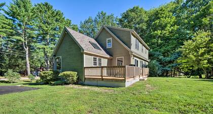 Charming Saco Home w/ Deck, 5 Mi to Beach!