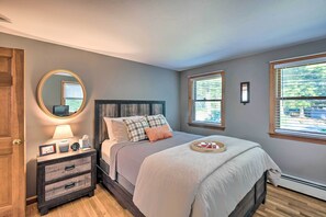 House (3 Bedrooms) | Interior - Charming Saco Home w/ Deck, 5 Mi to Beach! (Saco)