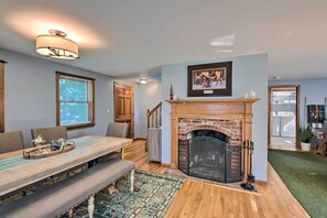 House (3 Bedrooms) | Interior - Charming Saco Home w/ Deck, 5 Mi to Beach! (Saco)