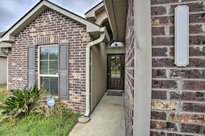 House (3 Bedrooms) | Interior - Charming Louisiana Home - 21 Mi to Lsu! (Denham Springs)