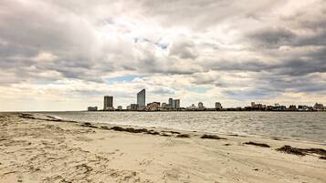 شقة (3 Bedrooms) | المنشأة من الداخل