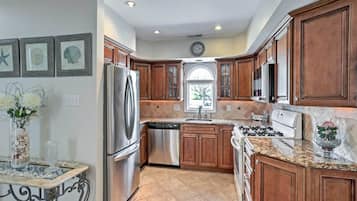 شقة (3 Bedrooms) | المنشأة من الداخل