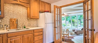 Cañon City Casa w/ Spacious, Private Yard!