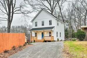 House (3 Bedrooms) | Interior - Modern Candler Home w/ Deck & Yard! (Candler)