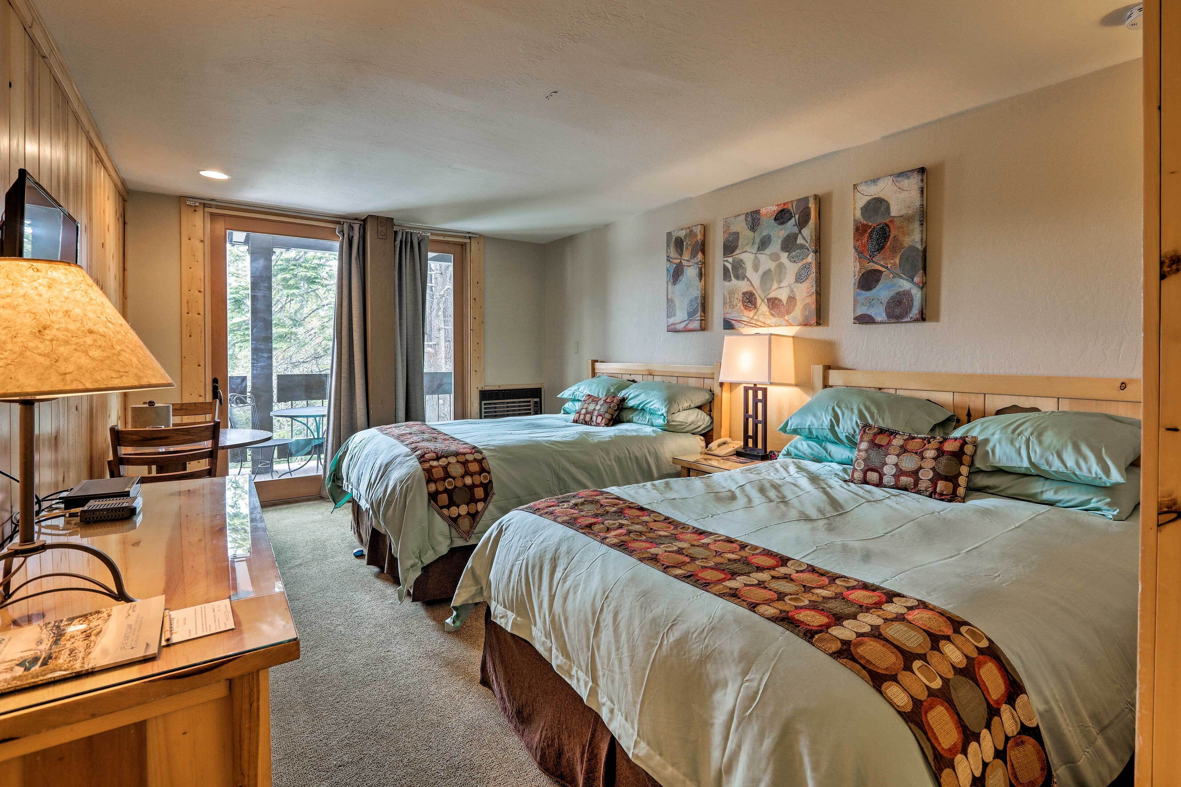 Apartment (0 Bedroom) | Iron/ironing board, bed sheets