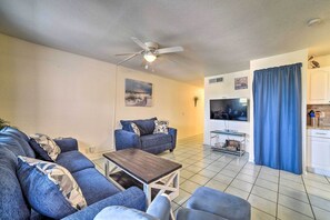 Apartment (1 Bedroom) | Interior - Coastal Condo w/ Dock Access, 2 Miles to Beach! (Corpus Christi)