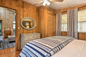 Cottage (2 Bedrooms) | Interior