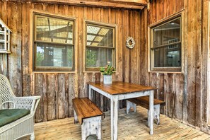 Interior - Cozy Hatteras Island Abode ~ 1 Mi to Frisco Beach! (Frisco)