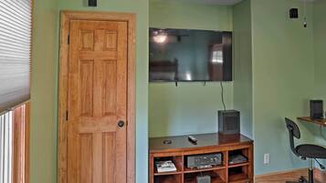 House (1 Bedroom) | Interior