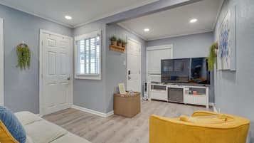House (1 Bedroom) | Front of property