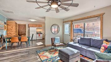 Apartment (2 Bedrooms) | Front of property