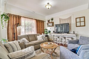 House (2 Bedrooms) | Front of property