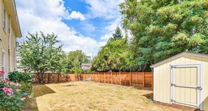 Walk to Crown Zellerbach Trl: PNW 'celestial Inn'