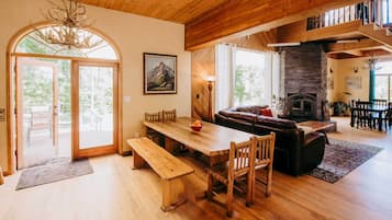House (Multiple Bedrooms) | Interior