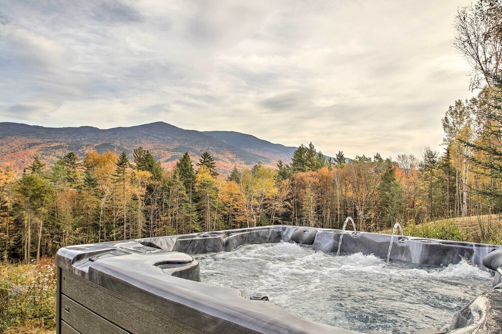 Cozy Easton Getaway w/ Hot Tub, Gas Grill!