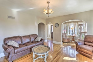 TV, fireplace, books - Dog-friendly SD Retreat ~ 4 Mi to Deadwood! (Lead)