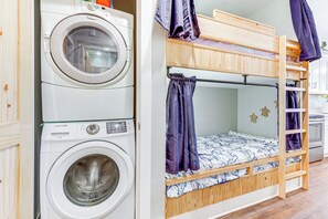House (1 Bedroom) | Interior