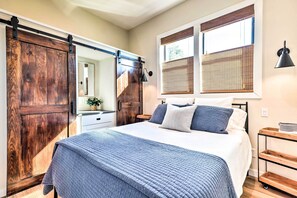 House (1 Bedroom) | Interior - Cozy, New-build Cabin: Steps to Lake Conroe! (Willis)