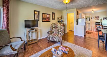 Explore Lake Erie & 'strip' From Quaint Apartment!