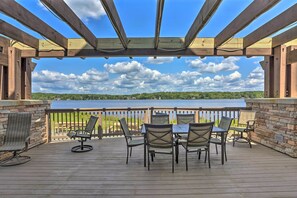 House (2 Bedrooms) | Interior - Walk to Arrowhead Lake: Cabin w/ Private Hot Tub! (Pocono Lake)