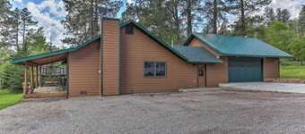 Lead Cabin ~ 9 Mi to Deadwood: Hot Tub + Patio!