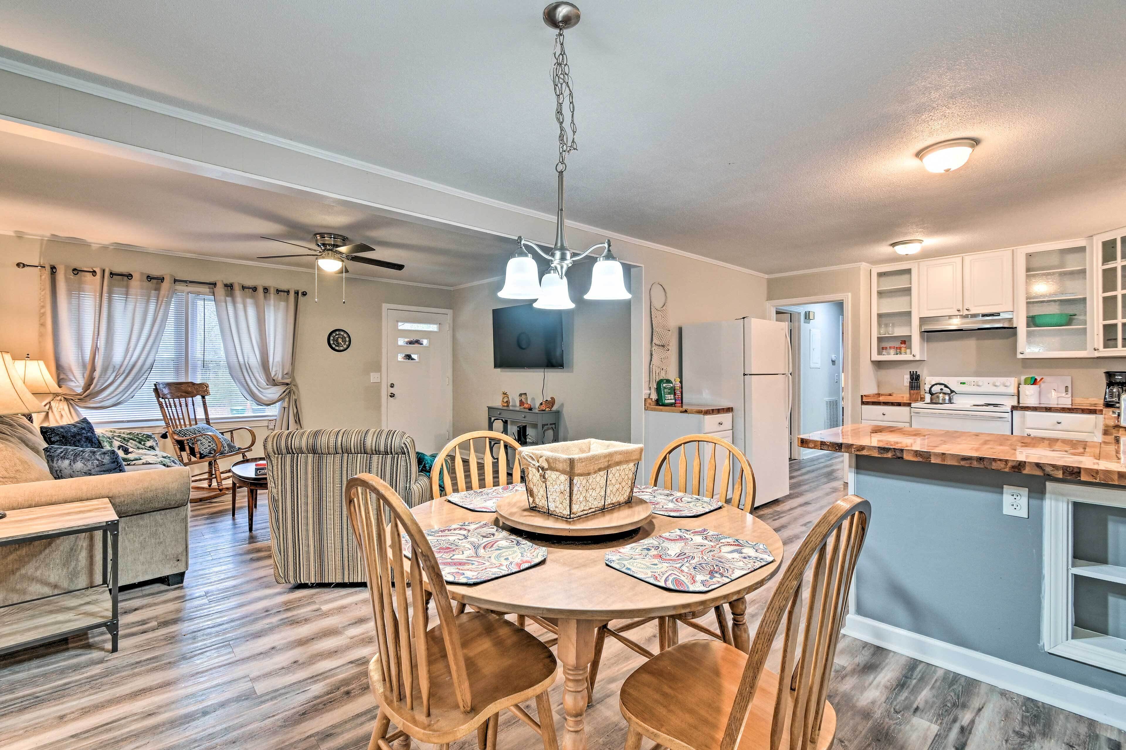 Cozy & Quiet Sanford Home ~ 5 Mi to Downtown!