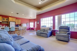 House (3 Bedrooms) | Interior