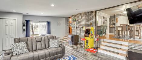 House (2 Bedrooms) | Interior