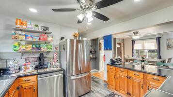 House (2 Bedrooms) | Interior