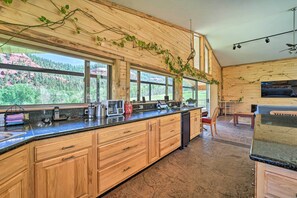 Rumah (4 Bedrooms) | Interior