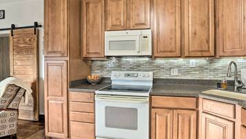 House (1 Bedroom) | Interior