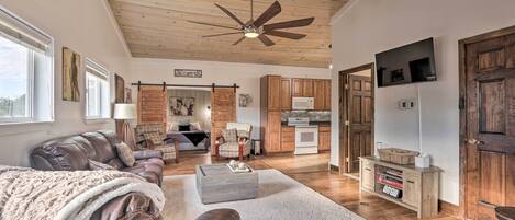 Casa (1 Bedroom) | 1 dormitori, bressols gratuïts i roba de llit