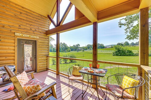 3 Mi to Lake Hamilton: 'tree Top Cabin'