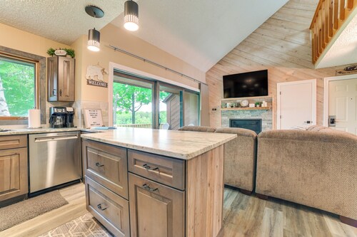 Bellaire Ski Condo: 1 Mi to Summit Mountain!