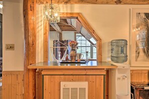 Interior - Catskills Cabin Near Ashokan Reservoir (Olivebridge)