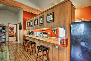 Cottage (3 Bedrooms) | Interior - Dog-friendly Ranch Cottage w/ Yard ~ 13 Mi to Bend (Bend)