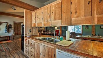 Cottage (3 Bedrooms) | Interior