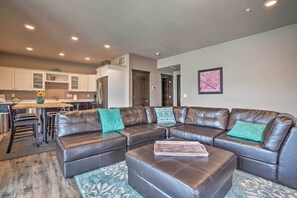 Apartment (2 Bedrooms) | Interior - Cozy Manson Condo on Lake Chelan w/ Pool Access! (Manson)