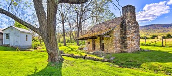 Historic 'hammond House' w/ Wine Country View!