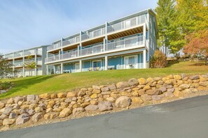 Apartment (3 Bedrooms) | Interior - Spacious Garden City Townhome w/ Lake Views! (Garden City)