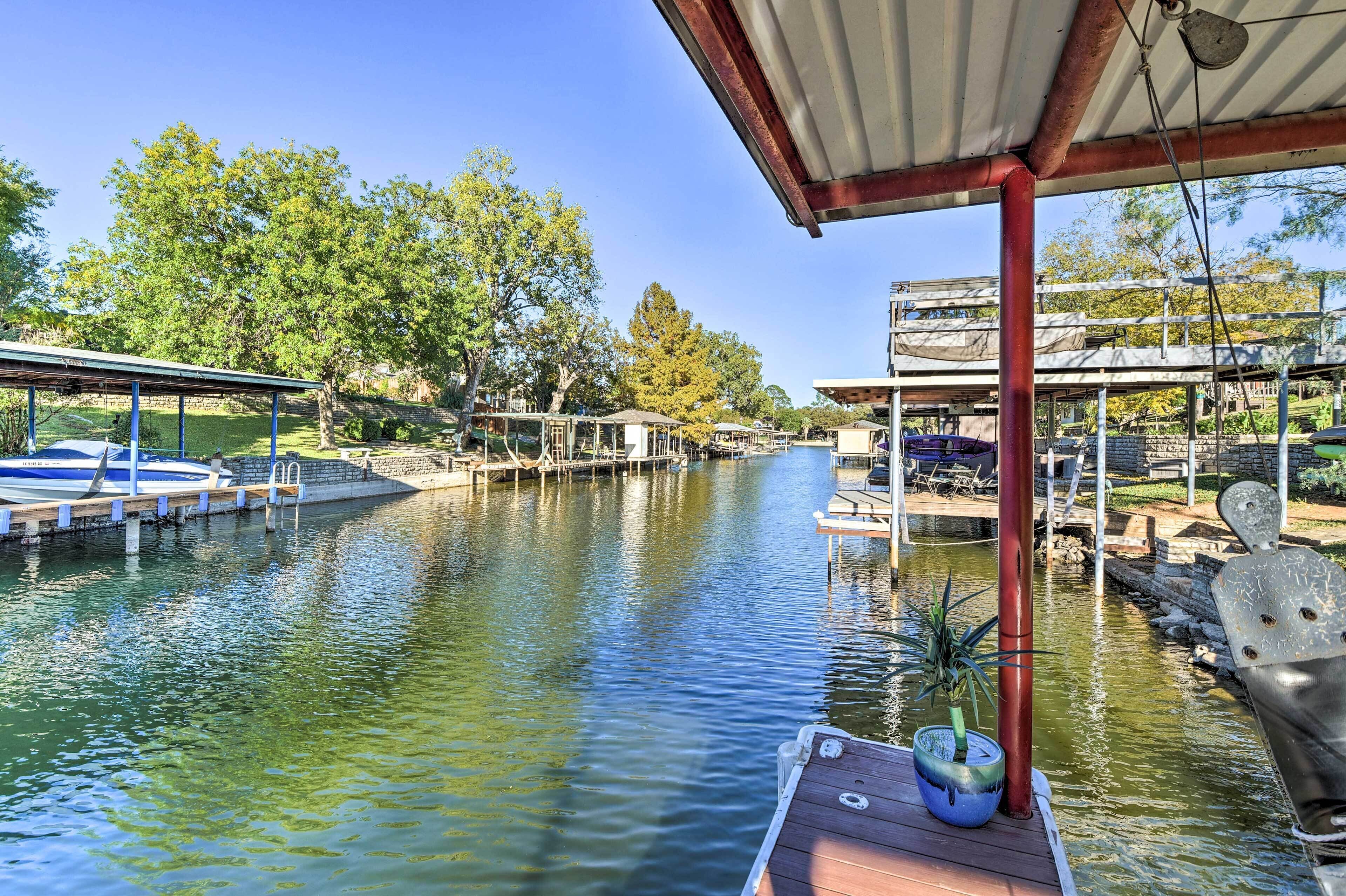 Granbury Home w/ Lake Granbury Access + Dock!