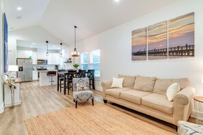 House (2 Bedrooms) | Interior - 1 Mi to Beach: Retreat w/ Large Yard in Rockport (Rockport)