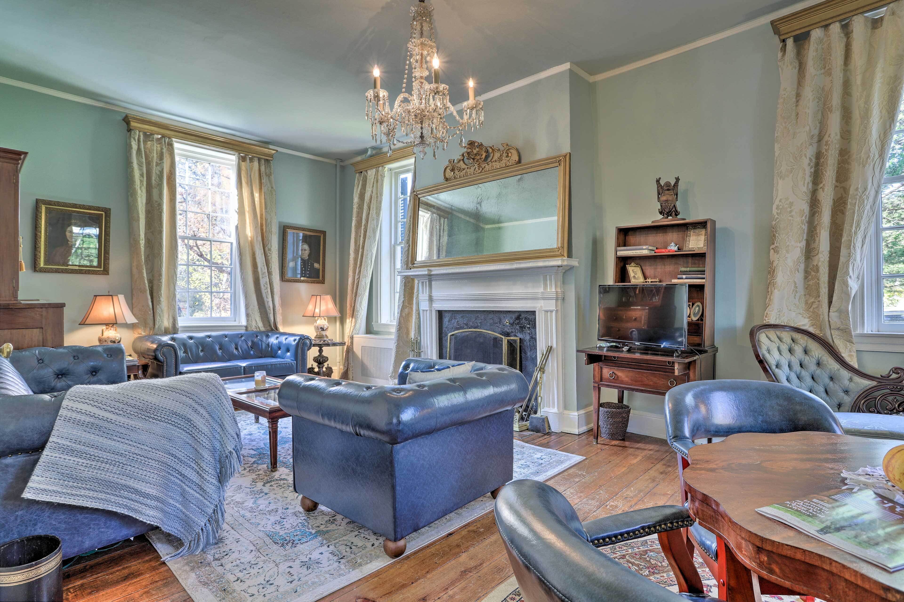 House (5 Bedrooms) | Interior