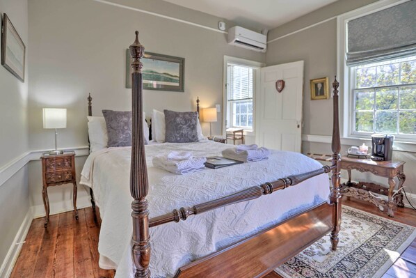 House (5 Bedrooms) | Interior