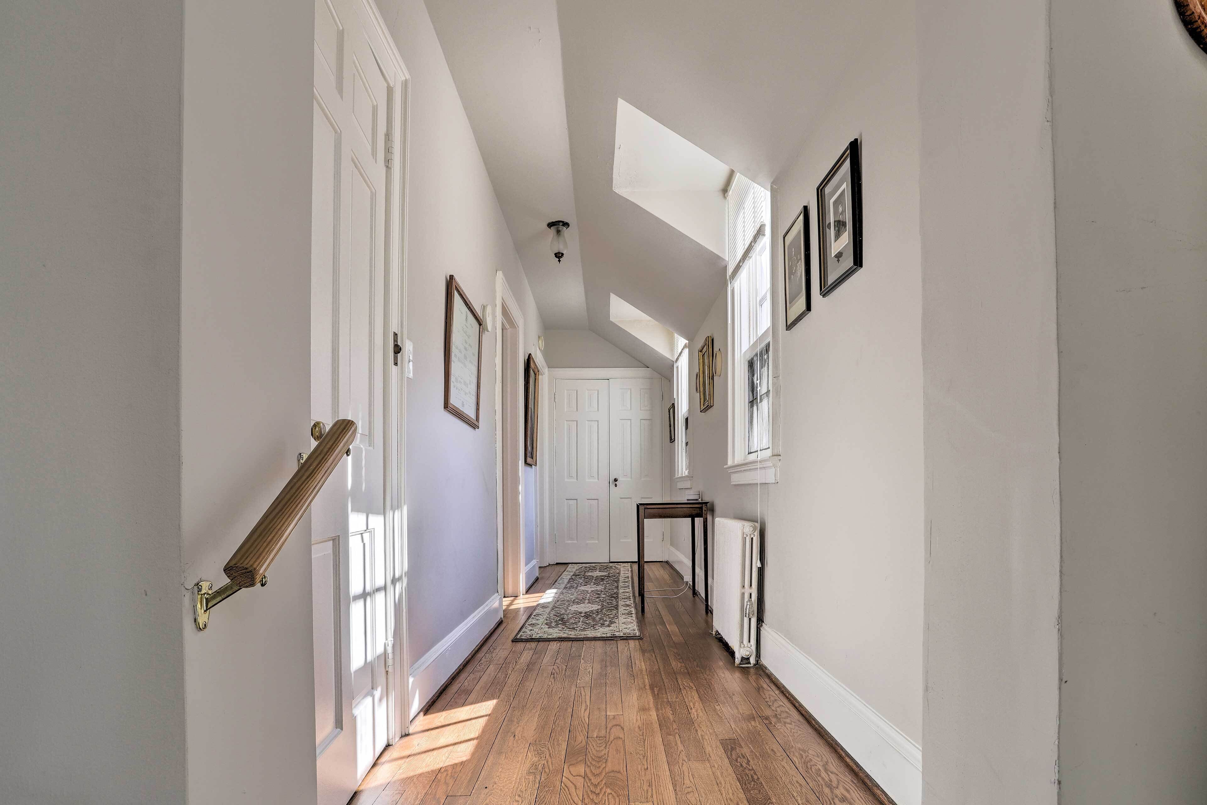 House (5 Bedrooms) | Interior