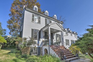 House (5 Bedrooms) | Interior - Historic Warrenton Home w/ Patio & Hot Tub! (Warrenton)