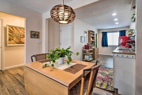 Ideally Located House - 9 Mi From Route 66!