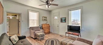 Kik-n-bak Cottage w/ Beautiful Mountain View