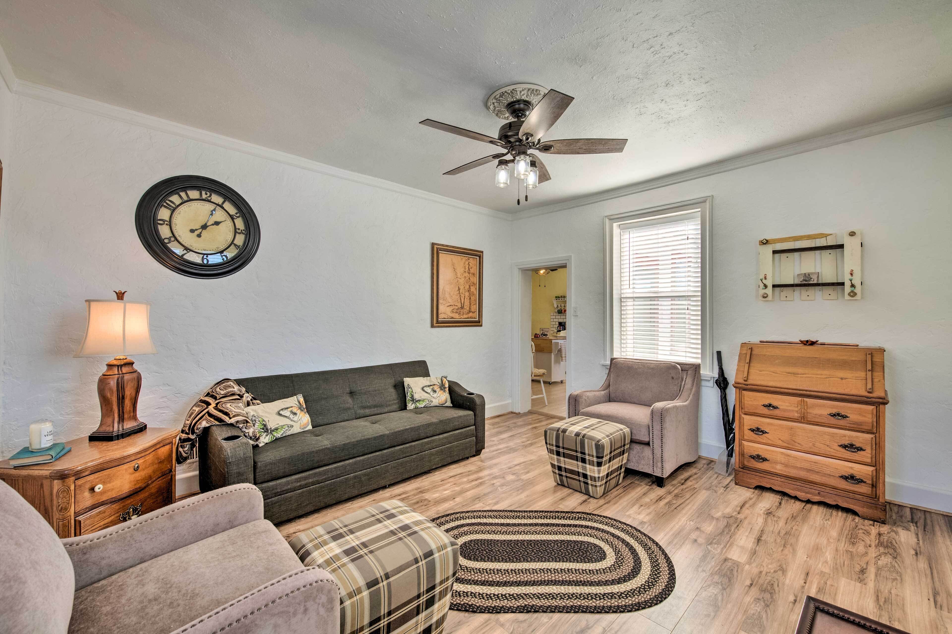 House (2 Bedrooms) | Interior