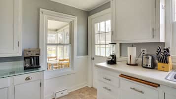 Apartment (1 Bedroom) | Interior